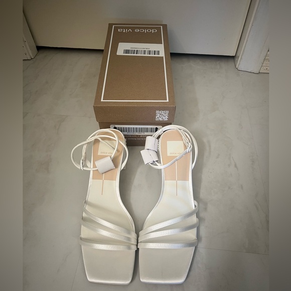 Dolce Vita Pearl Heels - Picture 6 of 6